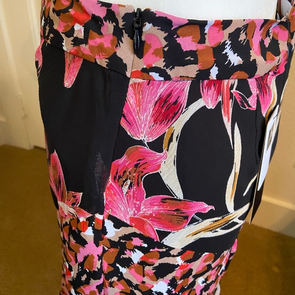 NWT asymmetrical handkerchief skirt - Picture 7 of 7